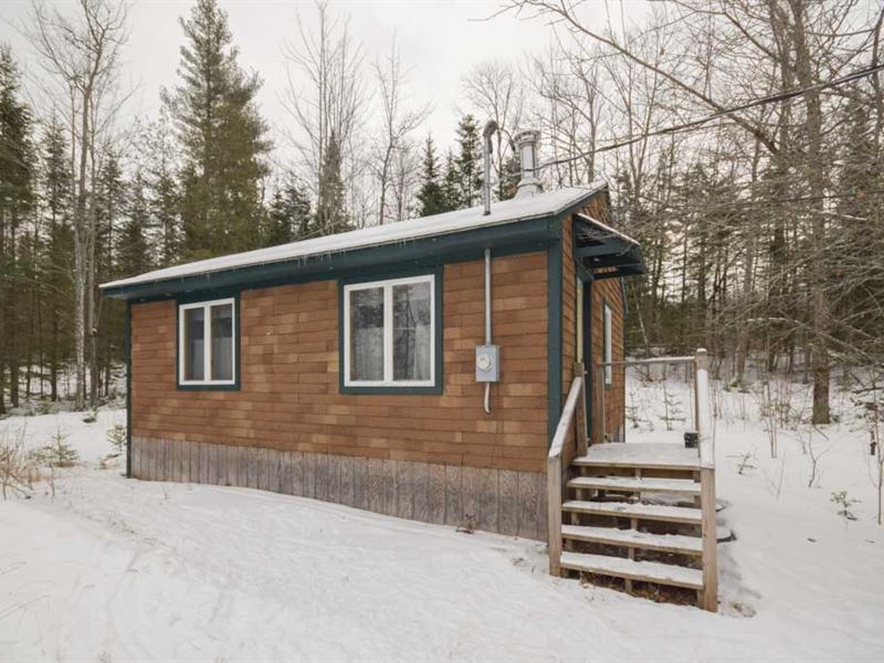 Maine Cabin in Dover Foxcroft Farm for Sale in DoverFoxcroft