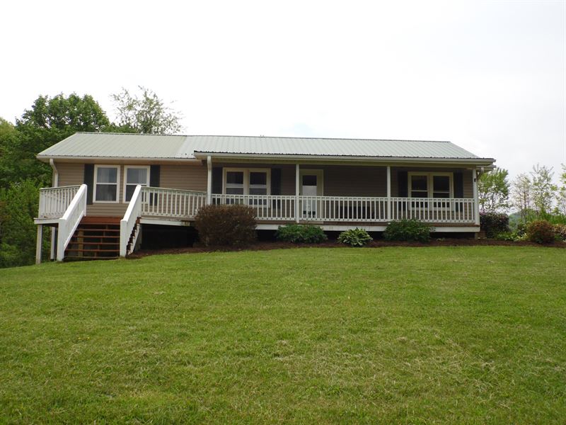 Ranch Style Home Blue Ridge, Farm for Sale in North Carolina, 171560
