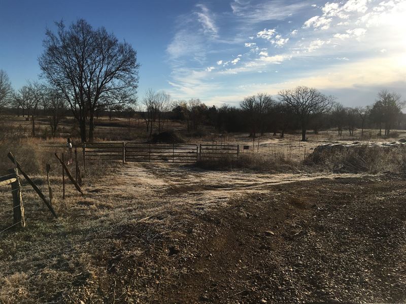 For Sale 209 Acres with Live Creek : Sallisaw : Sequoyah County : Oklahoma