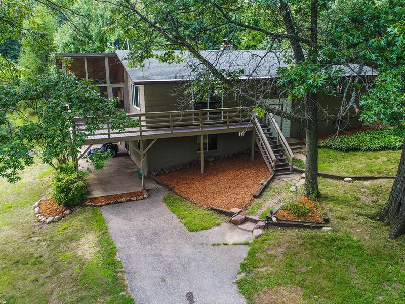 Country Home Acreage Waushara, Farm for Sale in Wisconsin, 172930