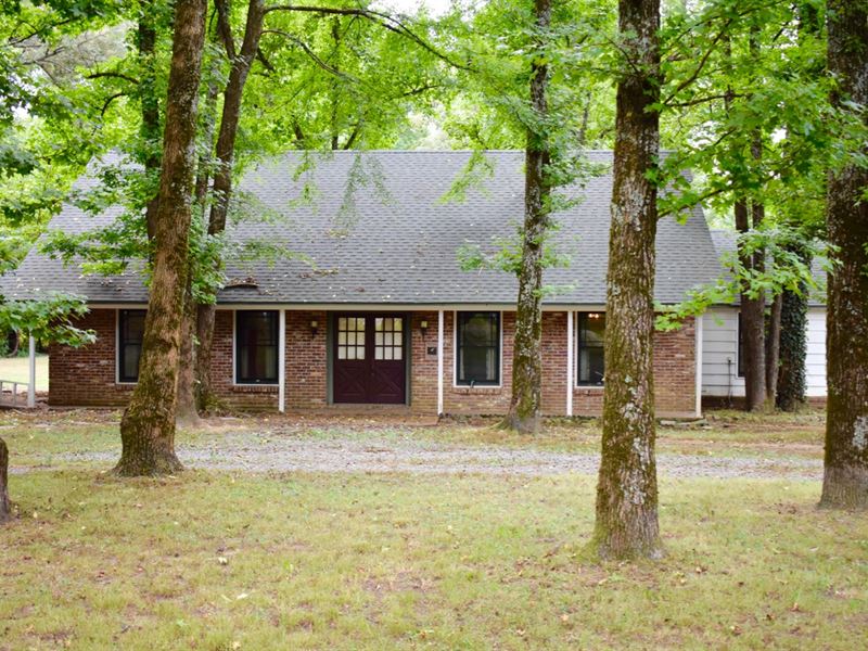 Beautiful Home with Acreage : Cabot : Pulaski County : Arkansas