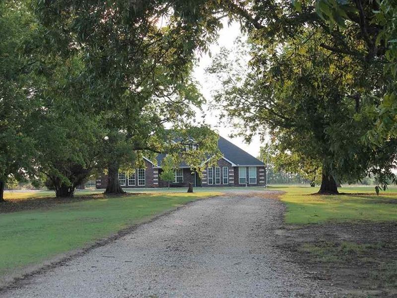Home with Shop On 10 Acres : Detroit : Red River County : Texas