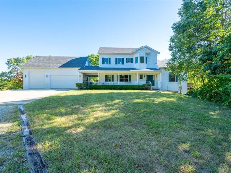 40 AC M/L 5 Br, 5 BA Country Home Farm for Sale in Hartsburg, Boone