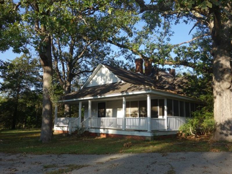 Charming Country Home and Acreage : Lancaster : Lancaster County : South Carolina