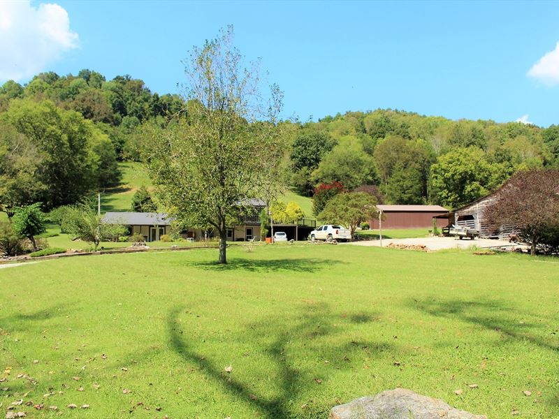 Putnam County Farm Home, Barn Farm for Sale in Bloomington Springs, Putnam County, Tennessee