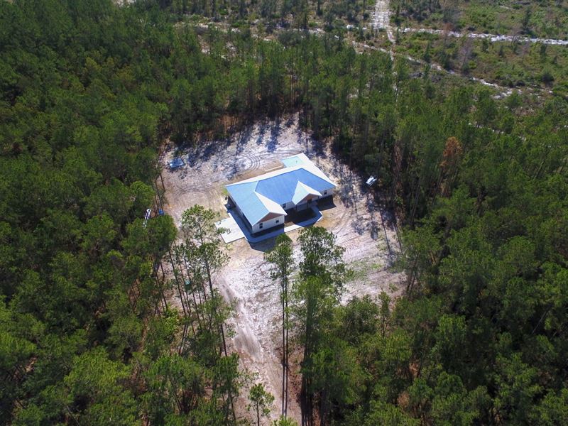 Beautiful Home with Acreage, Farm for Sale in 179377 FARMFLIP