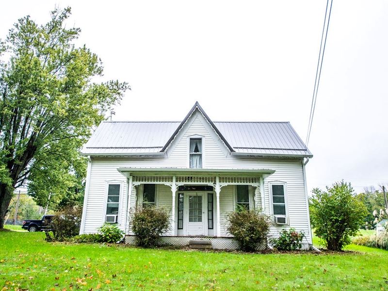 1900S Farmhouse, Unionville, IN Farm for Sale in Unionville, Monroe