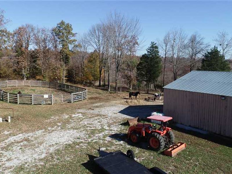 Turn Key Horse Farm in Dickson Cou Farm for Sale in Charlotte