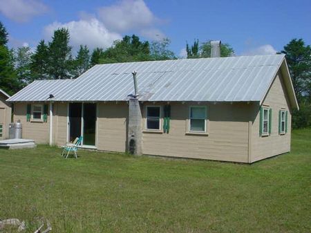 Nice Cabin On 10 Acres : Albert : Montmorency County : Michigan