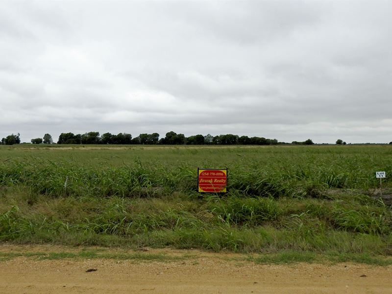 Lot 11, Highland Vistas : Thorndale : Milam County : Texas