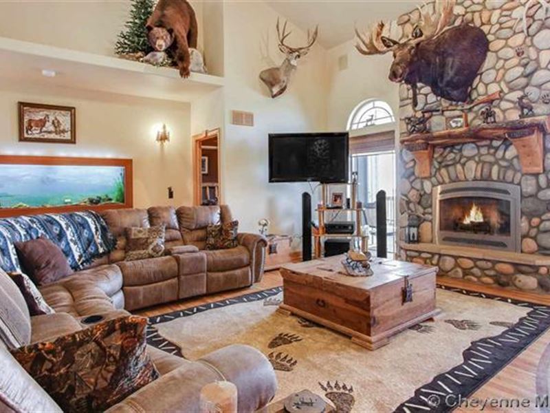 Builder's Custom Home with Wy Style : Cheyenne : Laramie County : Wyoming