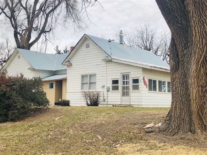 10 Acres and Country Home in Pr, Farm for Sale in Kansas, 185618