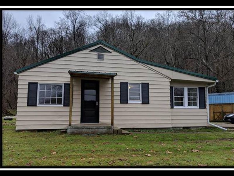 Home On The Riverfront : McConnelsville : Morgan County : Ohio