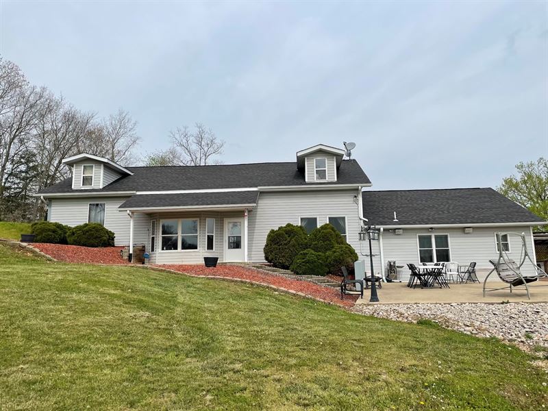 Eminence, MO Country Home5 Farm for Sale in Eminence, Shannon County