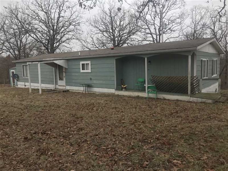 Mobile Home with 2 RV Hookups on 8 : Edwards : Benton County : Missouri