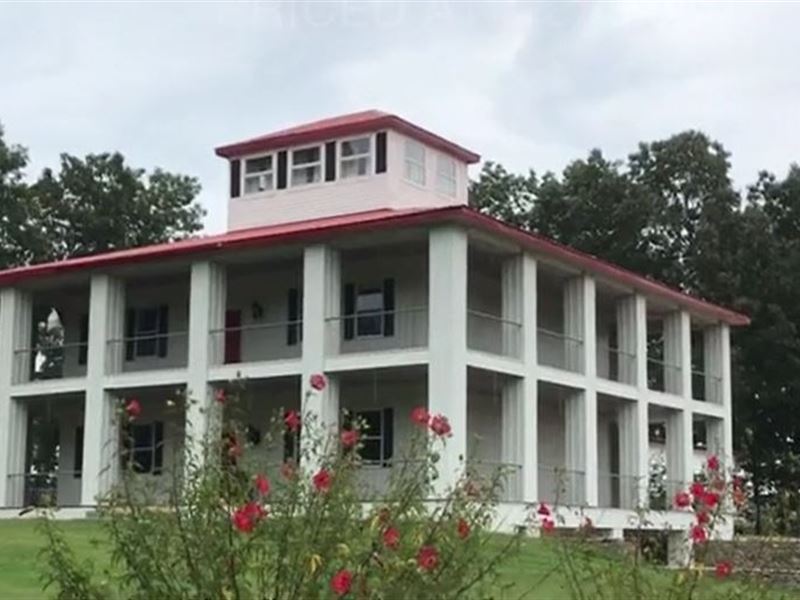 Arkansas Plantation Home Farm for Sale in Evening Shade, Izard County