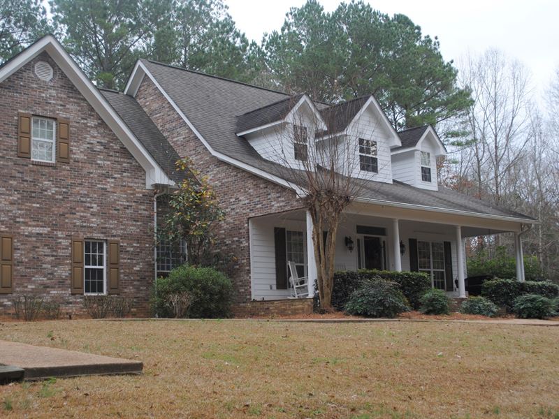 119 +/ Acres, Home, Cabin, Pond Farm for Sale in Kosciusko, Attala