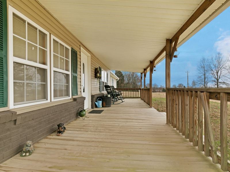 Country Home & Hobby Farm Tn, Large Farm for Sale in Trenton, Gibson