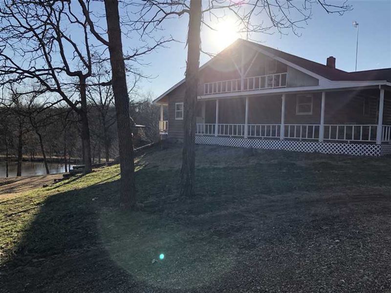 14 Acres With a Beautiful Home Farm for Sale in Cole Camp, Benton