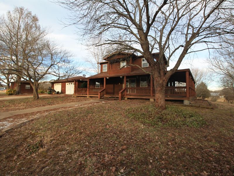 Patterson Missouri Lakefront Home Farm for Sale in Patterson, Wayne