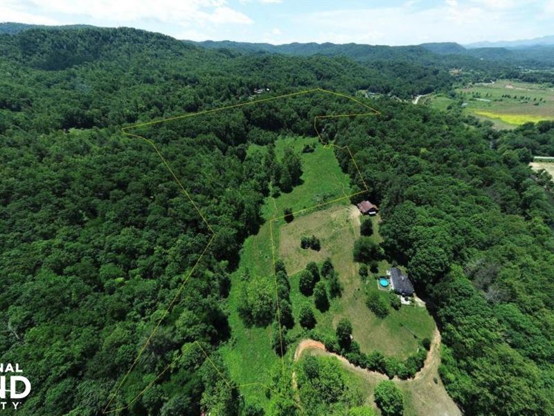 Mini Farm Pastures with Ridge Views, Farm for Sale in North Carolina