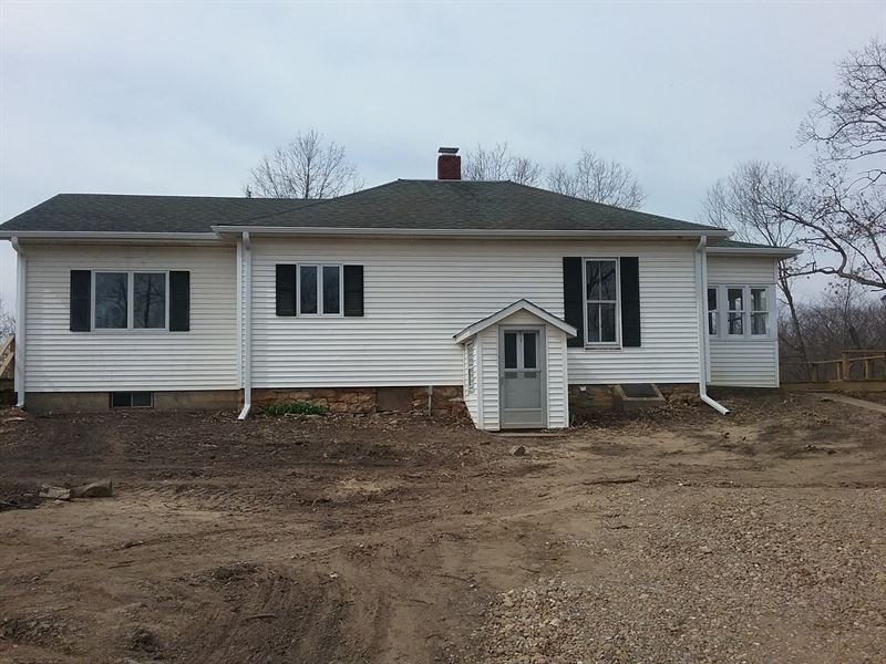 Home Acreage & Outbuildings, Farm for Sale in Iowa, 193640 FARMFLIP