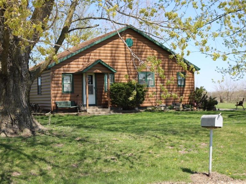 Country Home 35 Acres Howard County, Farm for Sale in Missouri, 197771 FARMFLIP