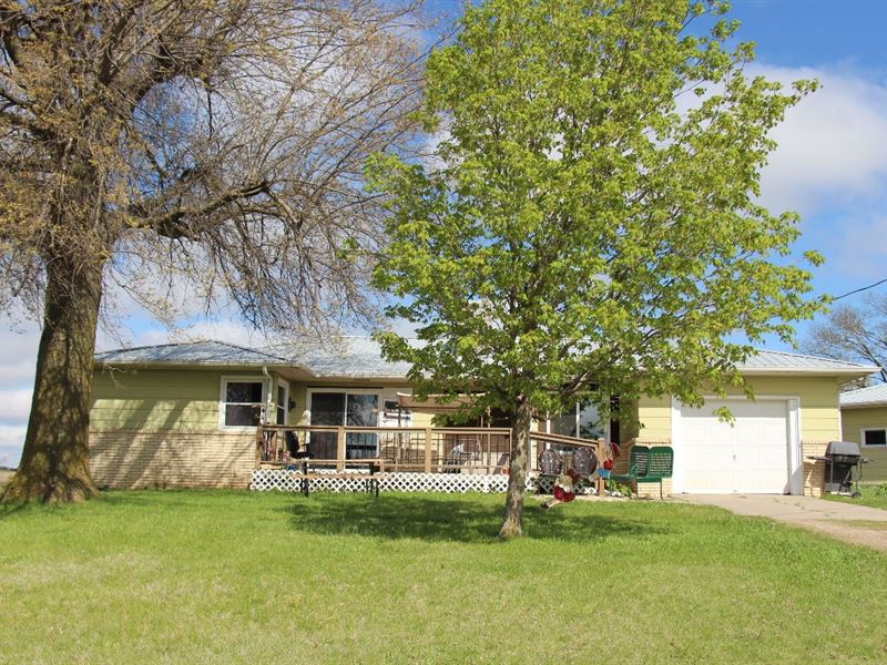 Country Home 12.5 Acres Belleville, Farm for Sale in Kansas, 198811