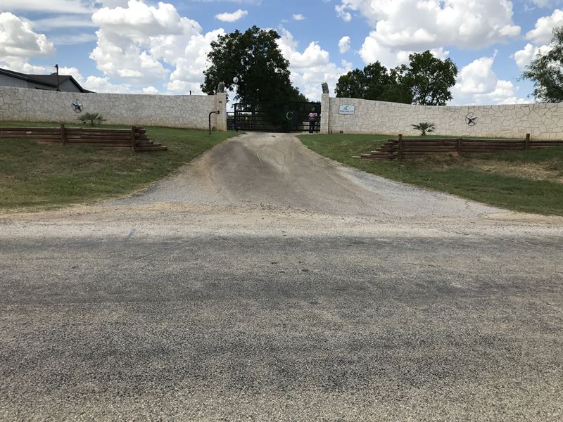 Ranch with 35 Producing Wells : Somerset : Bexar County : Texas