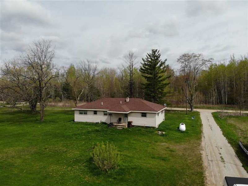 2792 Pinconning Rd Rhodes, MI, Farm for Sale in Michigan, 200618