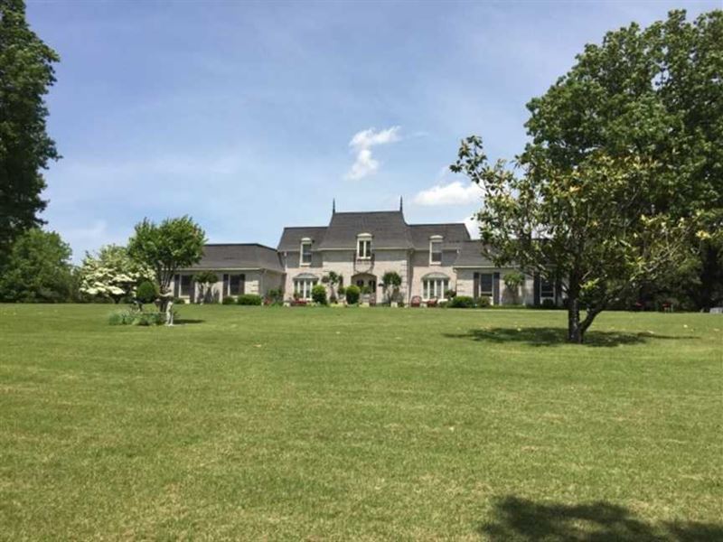 Large Home on 18 Acres for Sale Ju : Poplar Bluff : Butler County : Missouri