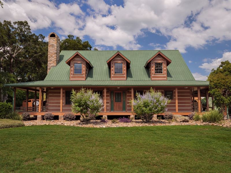 Log Cabin Horse Farm Williston Levy, Farm for Sale in Florida, 202541