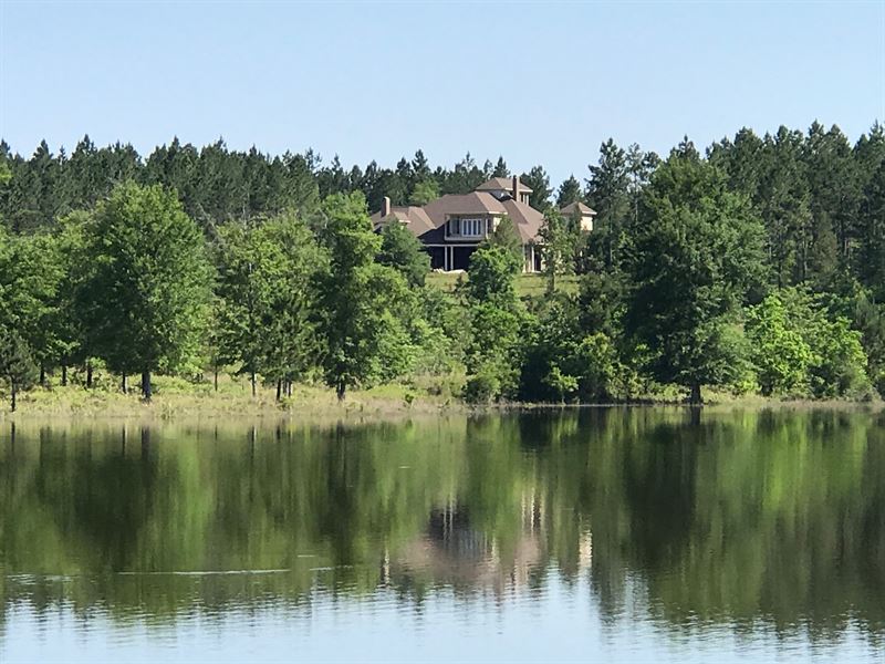 Lodge With Private Lake And Views Farm for Sale in