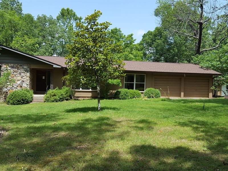 Lake Front Home Of 15 Acres, Farm for Sale in Arkansas, 204283 FARMFLIP