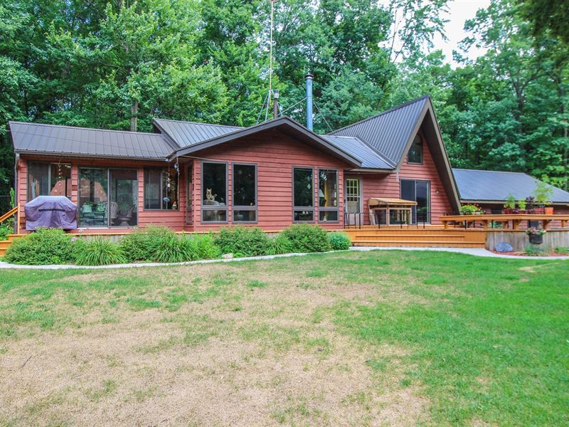 Country Home in Iola, WI for Sale, Farm for Sale in Wisconsin, 205345