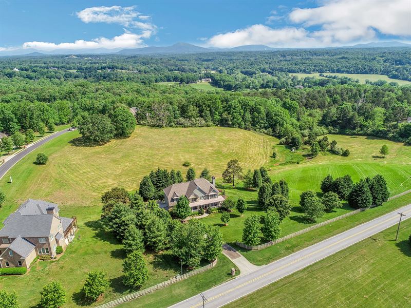 Beautiful Mini Horse Farm Farm For Sale In Gainesville Hall County Georgia 206377 Farmflip