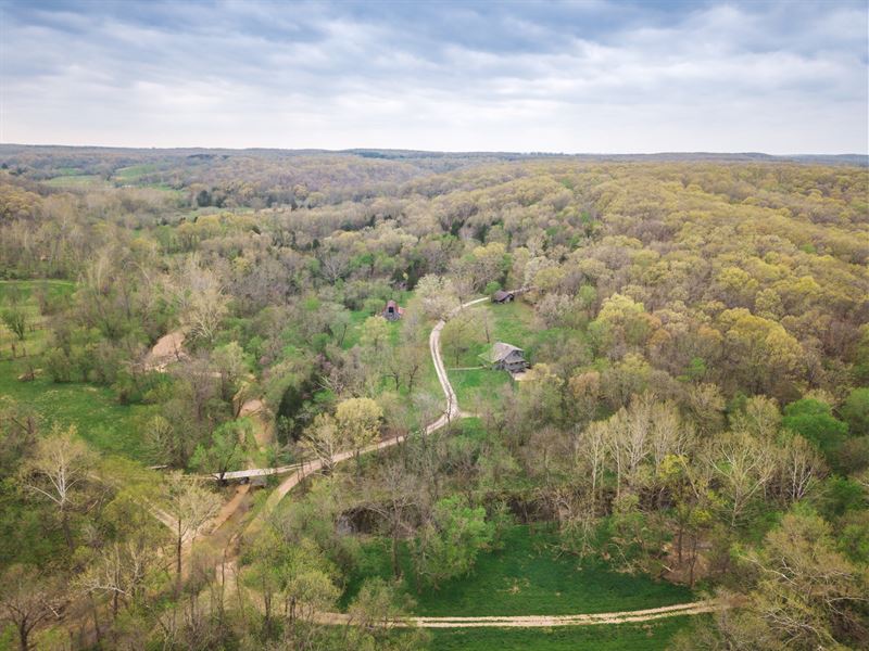 Woods Valley Farm Missouri : Steelville : Crawford County : Missouri