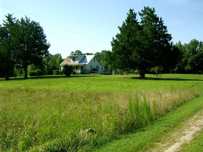 Farmhouse Fixer Upper Southern VA : Kenbridge : Lunenburg County : Virginia