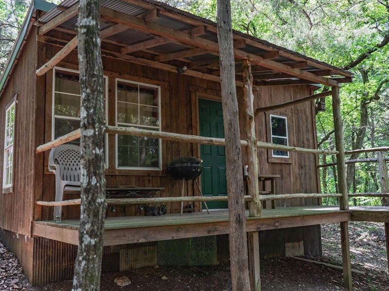 Off-Grid Cabin 5 Acres Eminence : Eminence : Shannon County : Missouri