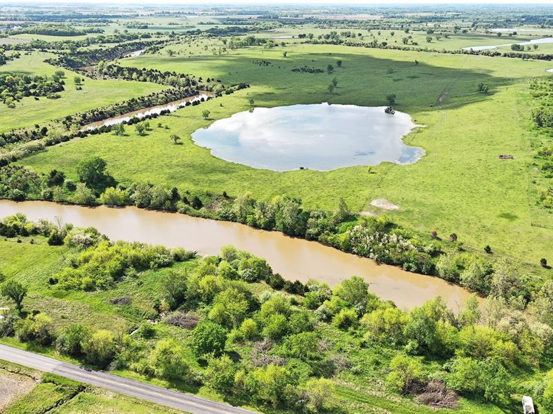 Sprawling Cattle Ground Over 70 Farm for Sale in Amoret, Bates County