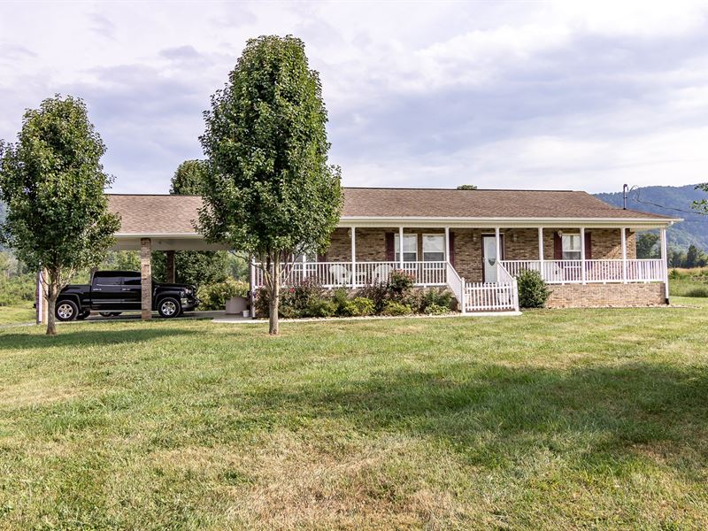 3 Br, Brick Rancher 25 Acres East, Farm for Sale in Tennessee, 211430