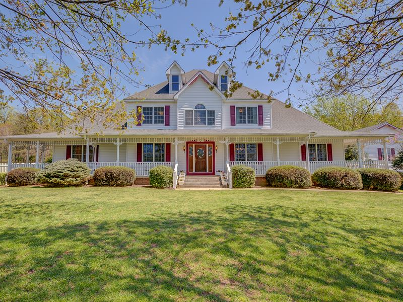 Country Retreat, Beautiful Views : Amherst : Amherst County : Virginia