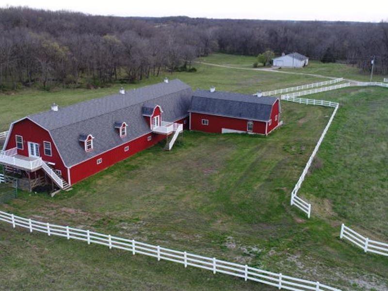 Luxury Ranch Lodge Guest House, Farm for Sale in Missouri, 215966