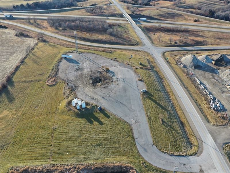 Commercial Property Iowa Interstate Farm for Sale in Decatur City