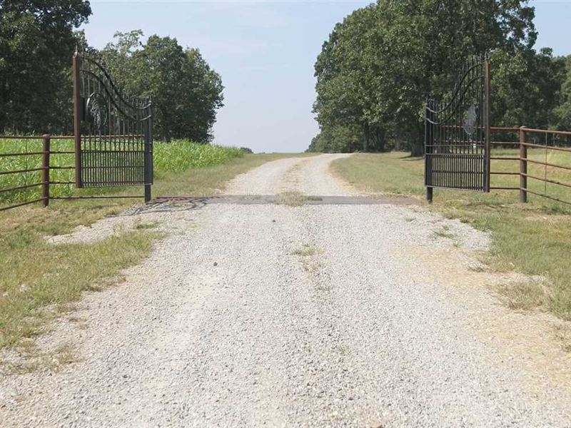289 Acres with 2 Homes in ster, Farm for Sale in Missouri, 217992