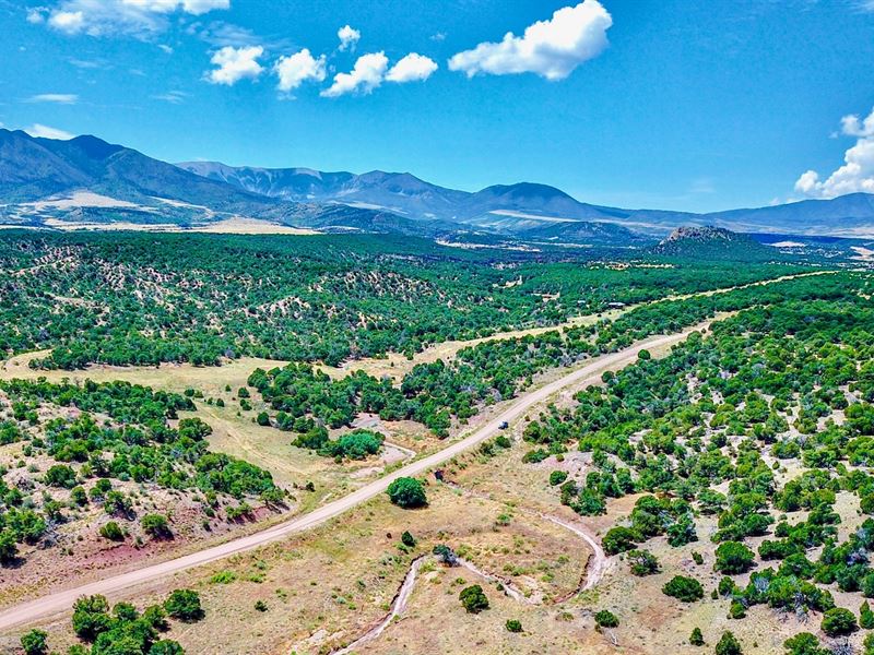 Hunting Ranch Bordering Blm Land : Walsenburg : Huerfano County : Colorado