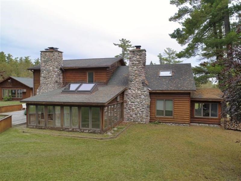 Northern MI Hunting Lodge Deer : Lachine : Alpena County : Michigan