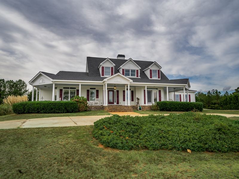 Stunning Farm House On 5+ Acres Farm for Sale in Social Circle