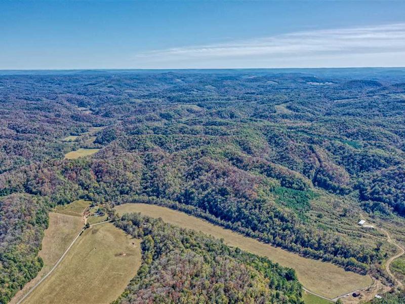 723 Acre Farm in Celina Farm for Sale in Celina, Clay County