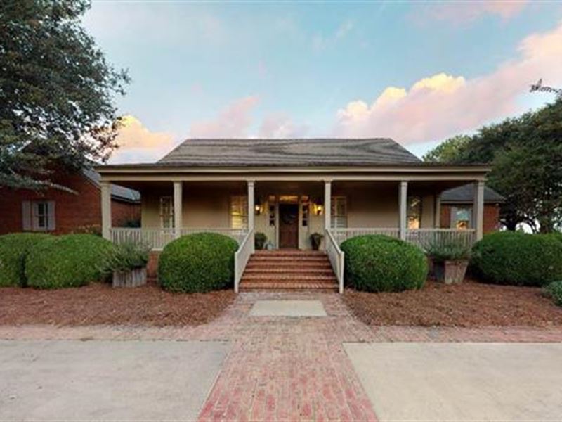 Gorgeous House on 10+ Acres : Elko : Houston County : Georgia